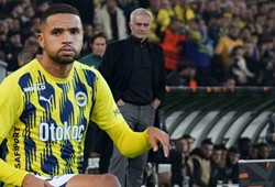 fenerbahcede-bomba-gibi-kavga-en-nesyri-mourinhoyla-kapisti-takimdan-ayriliyor-mu.jpg