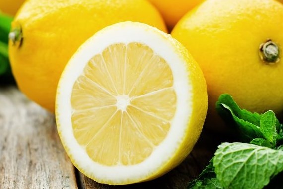 Limonu enseye sürmenin inanılmaz faydası!