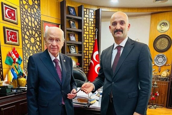 MHP'de dikkat çeken değişiklik: Olcay Kılavuz neden görevden alındı?