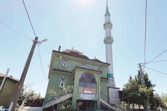 Sahibinden satılık cami... Görenler şaşkına döndü