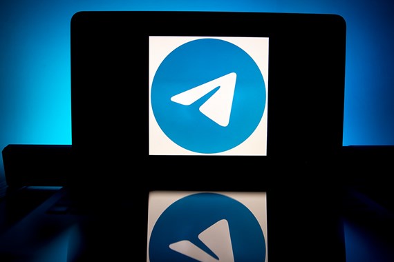 Savaşın göbeğindeki ülke Telegram’ı yasakladı