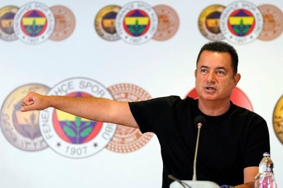 fenerbahcede-kiliclar-cekildi-acil-toplantiya-gidiliyor.jpeg